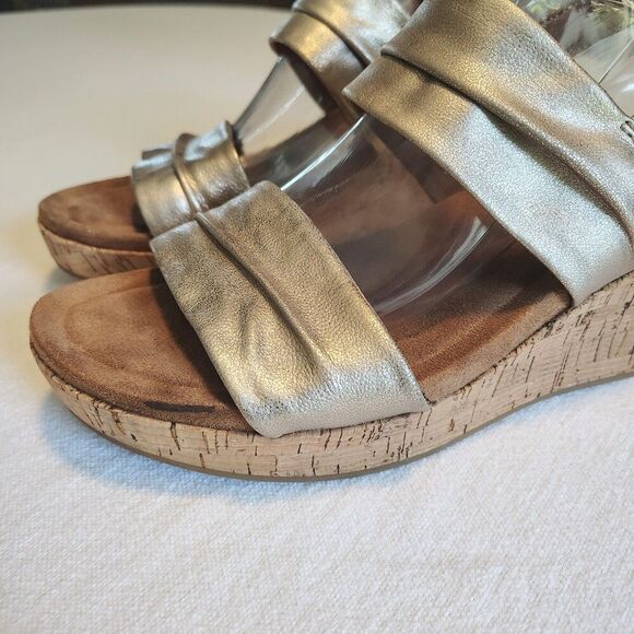 Euro Soft Sofft Sandals Womens 9.5 Kahley Wedge Cork Slingback Gold Faux Leather - Picture 4 of 11